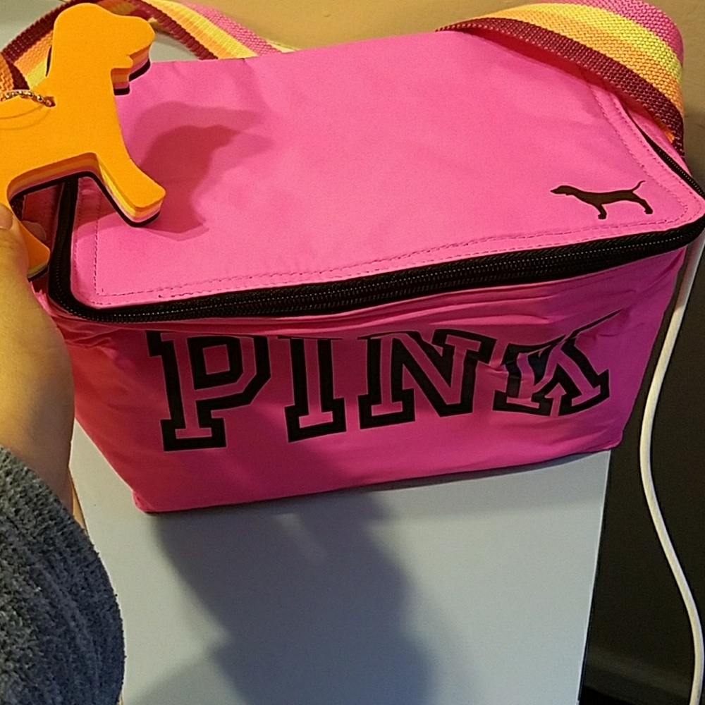 Vs PINK lunch bag with dog keychain